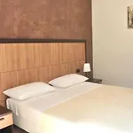 לינה וארוחת בוקר La Zudrea אוטרנטו